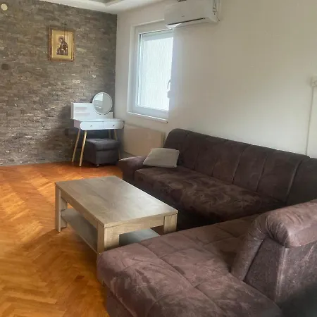 Apartment Lemez